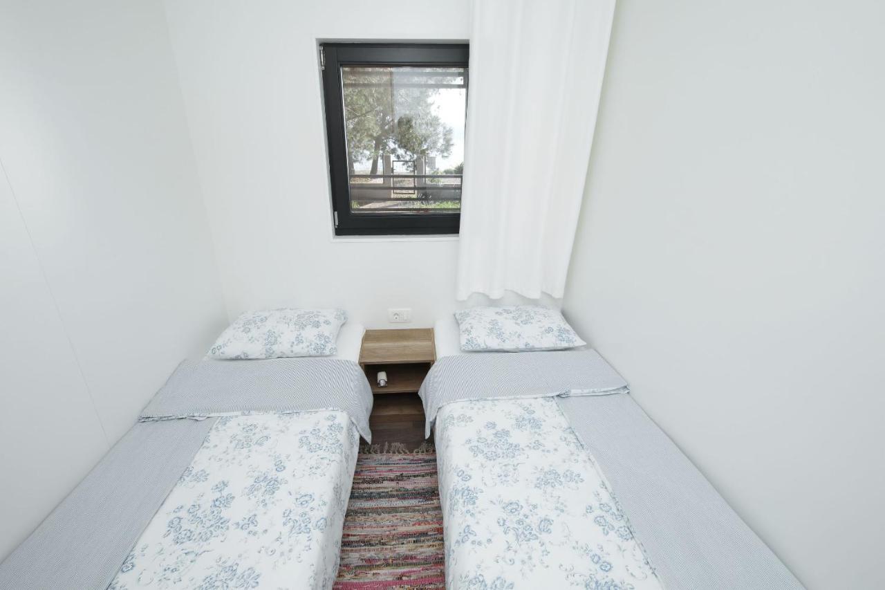 Mobile Home Safir Biograd Na Moru Exterior foto