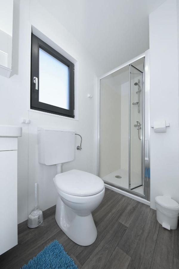 Mobile Home Safir Biograd Na Moru Exterior foto